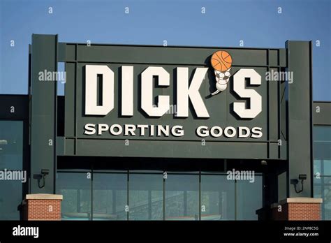 dick's sporting goods in cerritos